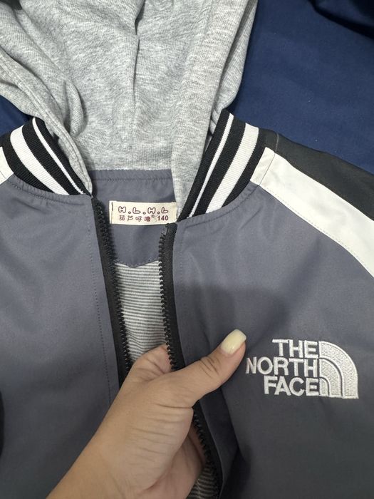 Продам ветровку под the north face