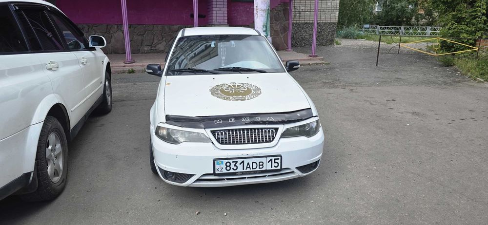 Продам машину дэо нексия 2012