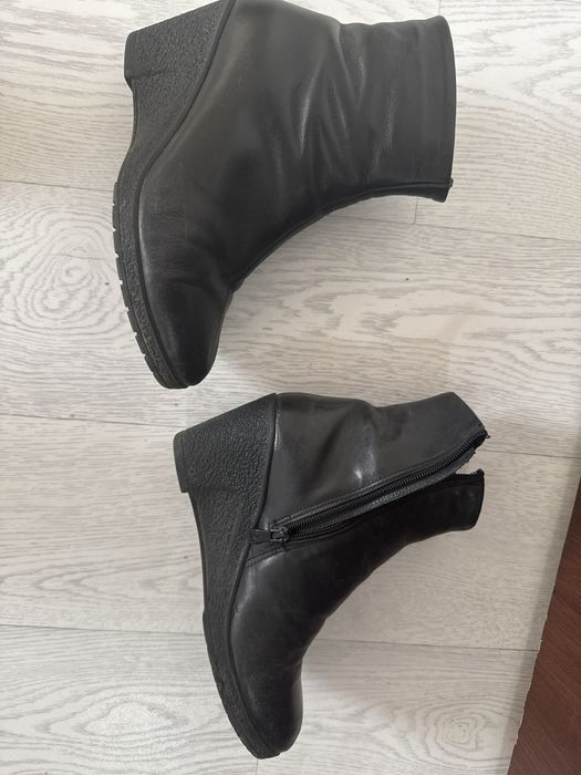 Продам зимнюю обувь