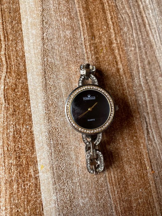 Продавам часовник TURBOLLO QUARTZ