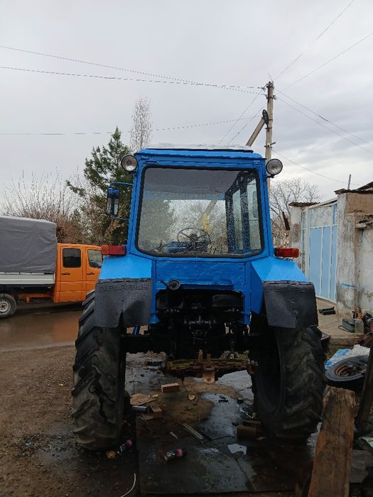 Мтз 80 сотилади  катта кабина