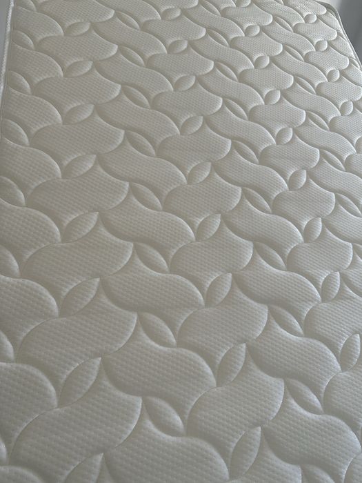 Кровать с матрасом ORMATEK