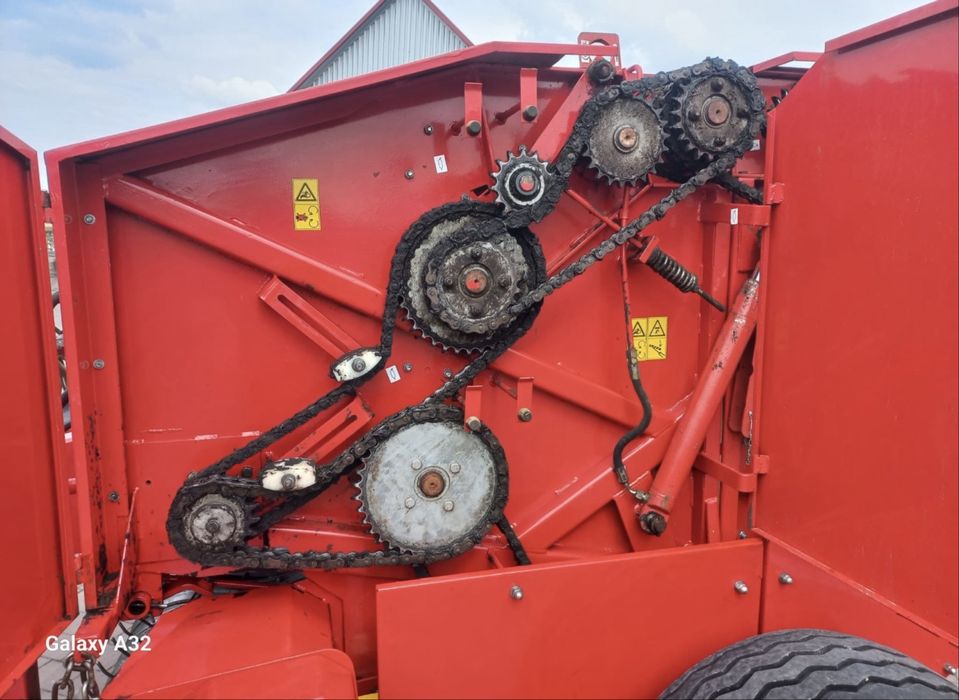 Presa Metal Fach Z 562 (balotiera 120/120)