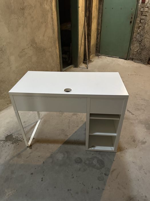 Бюро с шкаф Икеа бяло