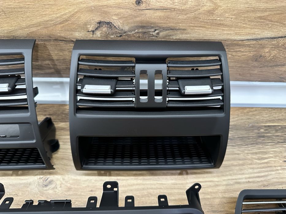 Въздуховод решетка климатик BMW F10 F11 БМВ Ф10 Ф11