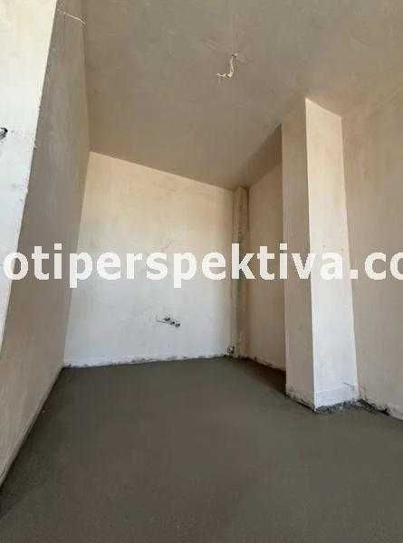 Продава се Тристаен апартамент в Пловдив, Тракия - 110 кв.м за 1146 €/кв.м - Снимка #3