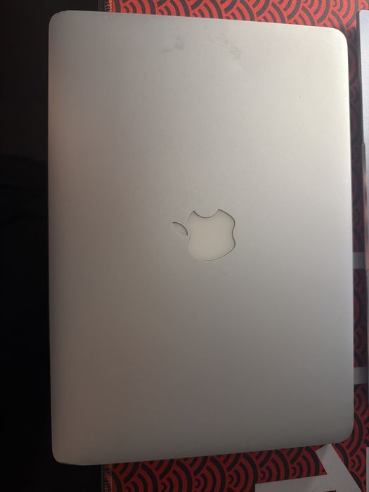 Apple macbook air 15, i5, 8 gb ram