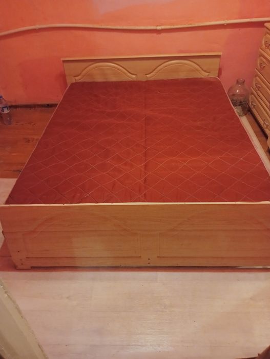 Продам кровать самовывоз