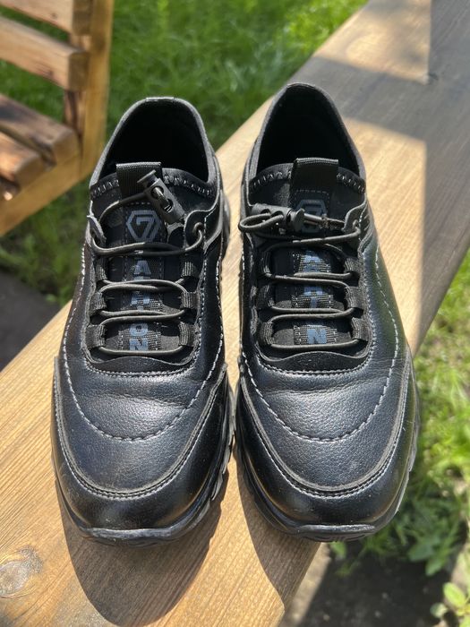 Продам туфли на мальчика!