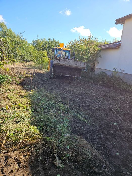 Inchiriem buldoexcavatoare si 8x4