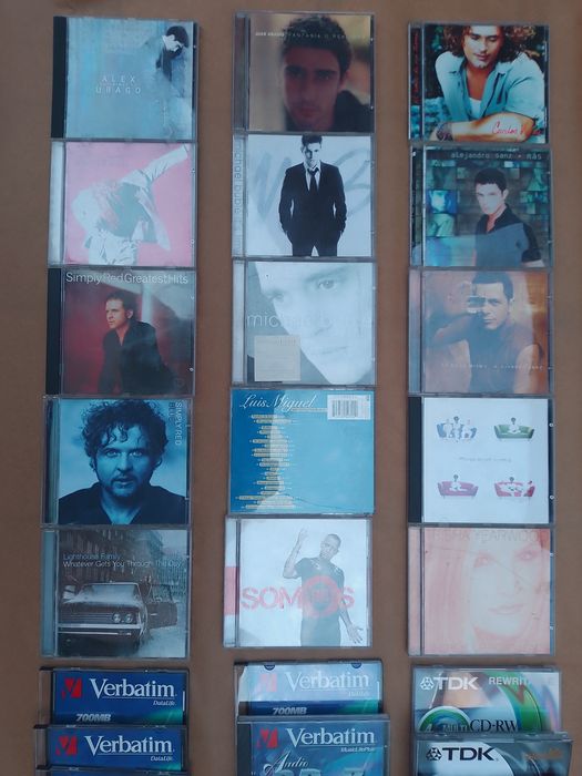 Lot cd uri originale în stare foarte buna + cd uri originale goale