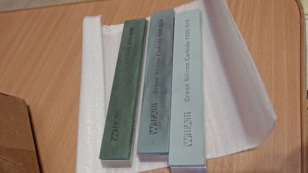 Заточной станок для ножей.