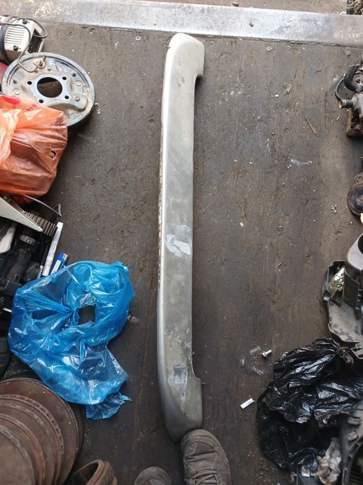 Сполер Субару в оригинале