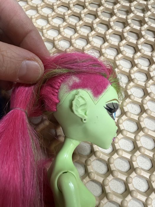 Продам куклу  монстр хай!