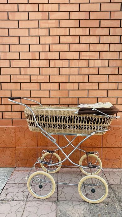 Продам детскую коляску