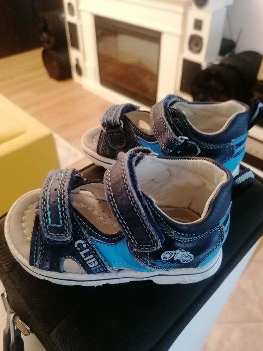 Vand sandalute piele nr 21