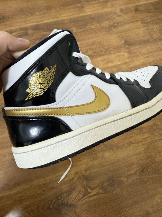 Vand adidasi Jordan originali