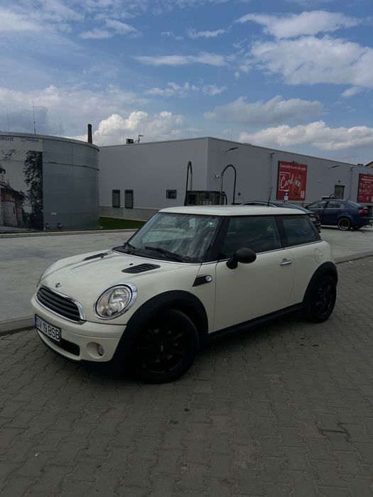 Mașină-Mini cooper