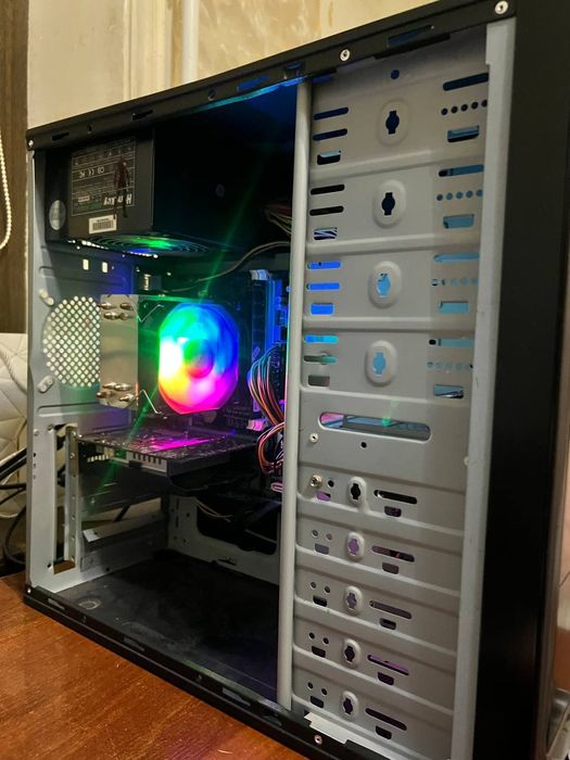 Holati yaxshi rasmda kurgandek