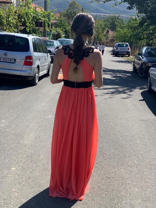 Официална рокля…