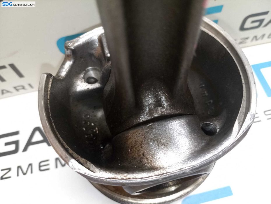 Piston Pistoane cu Biela Volkswagen Passat B7 2.0 TDI CRL 2010 - 2015 Cod 81L150 [M6577]