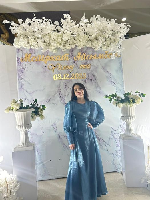 Платье шикарное длинное