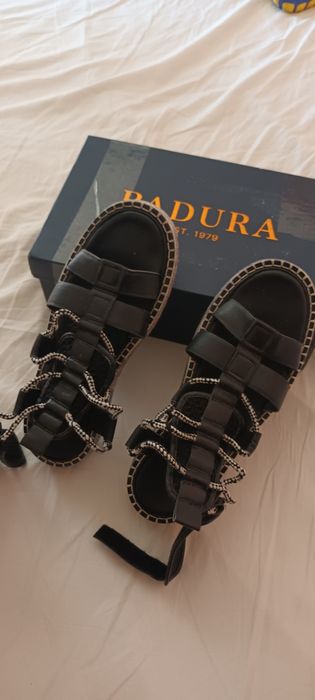 Sandale marime 39