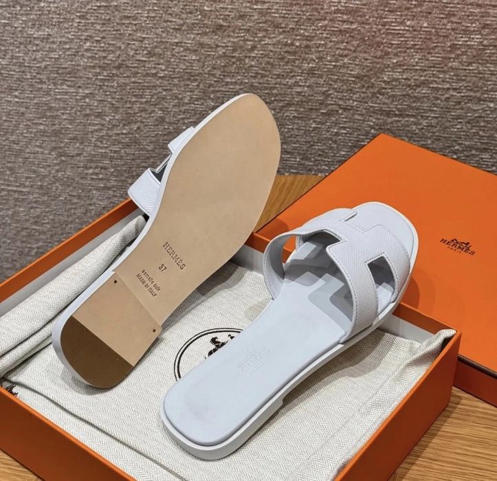 Hrms Oran White (37-40)