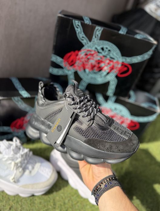 Versace Chain Reaction