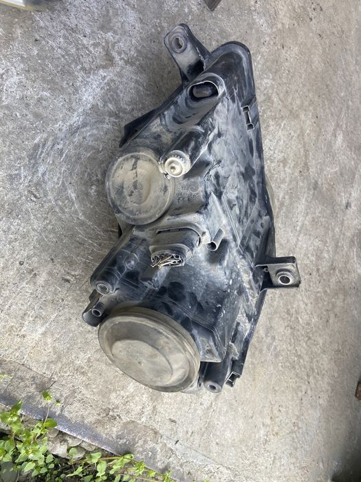 Far vw passat b6 stanga