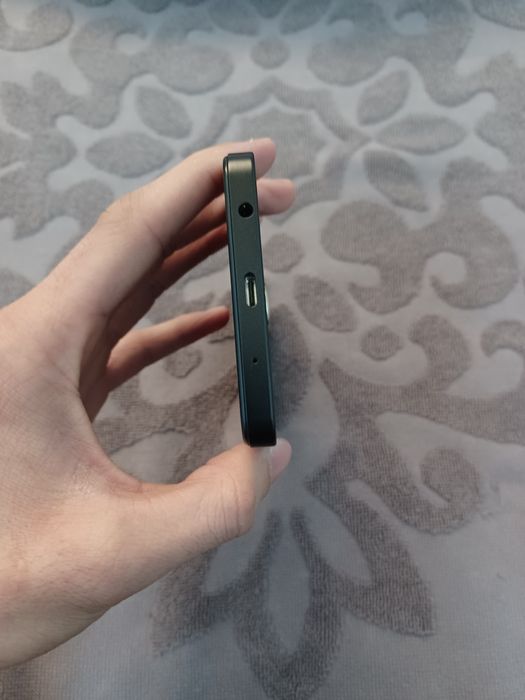 Redmi A5  4/64Gb Yangi tel 4kun boldi ishlatilganiga karobka yoq