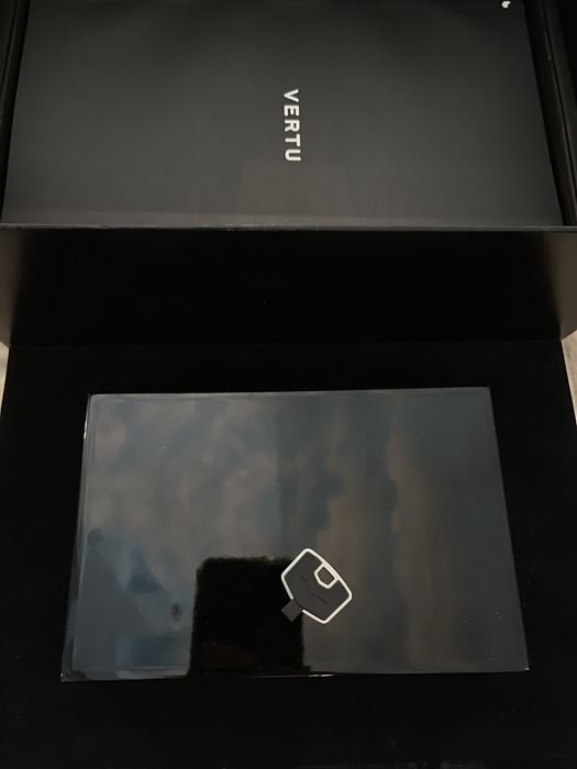 Vertu Constellation Black