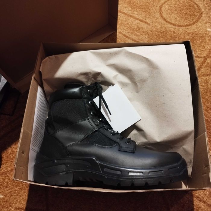 работни обувки нови