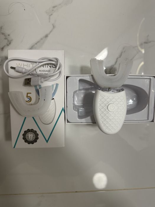 Periuta electrica pe toata gura