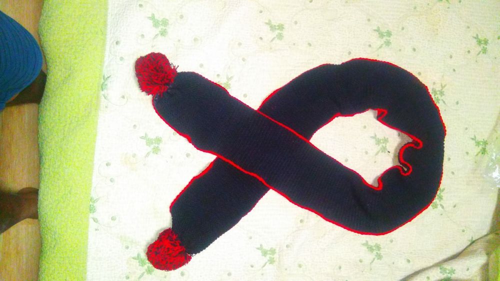 Шарф черно-красный