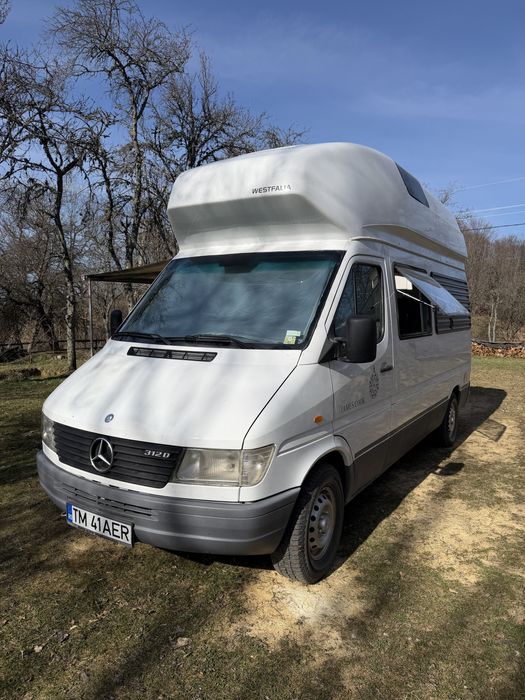Autorulota Mercedes Sprinter James Cook 316