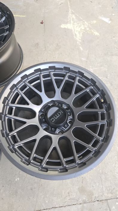 Диски KMC Оригинал r18 9j 139.7 et0