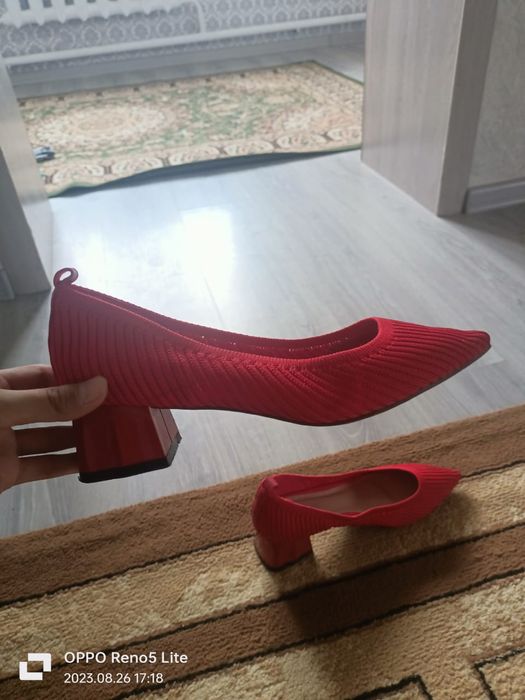 Продам быстро и очень красиво Пару раз одевали