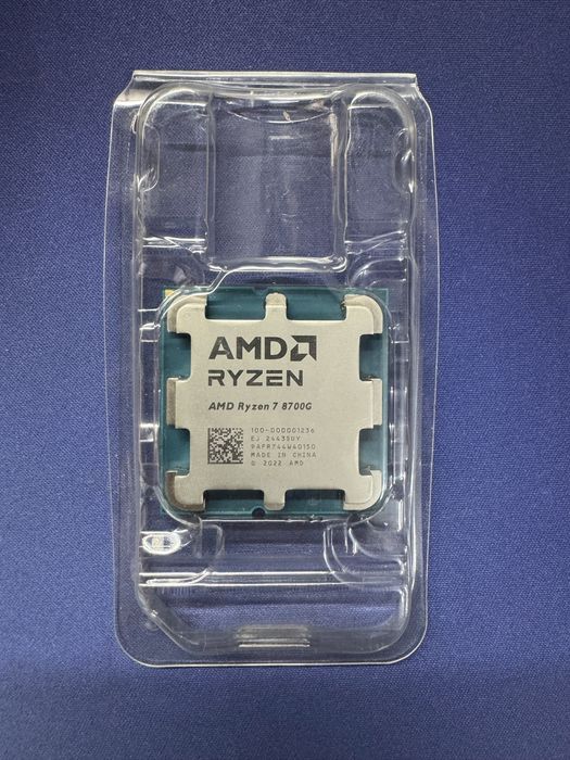 Процессор AMD Ryzen 7 8700G OEM
