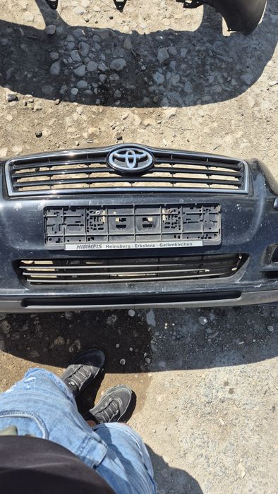 Предна броня за Тойота Авенсис Т25 2002- 2006г