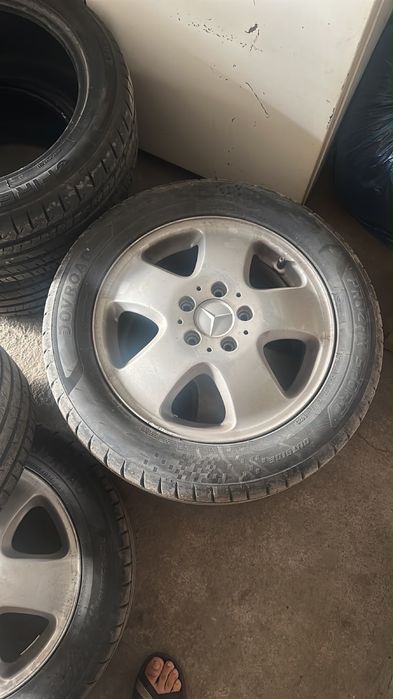 Продам диски с шинами