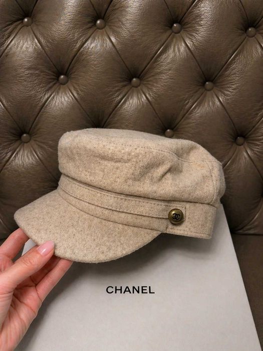 каскет шапка бежова шанел chanel с козирка мека беж дамска
