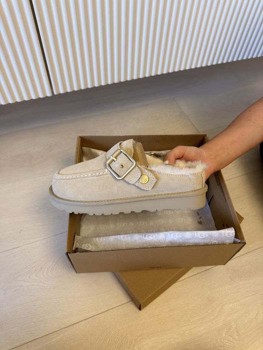papuci UGG Goldenstar Evelina