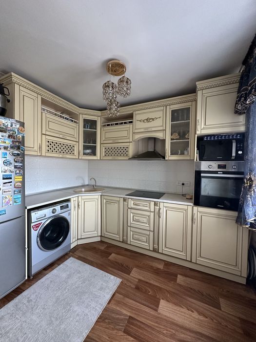 Продам 3-х  комнатную кв