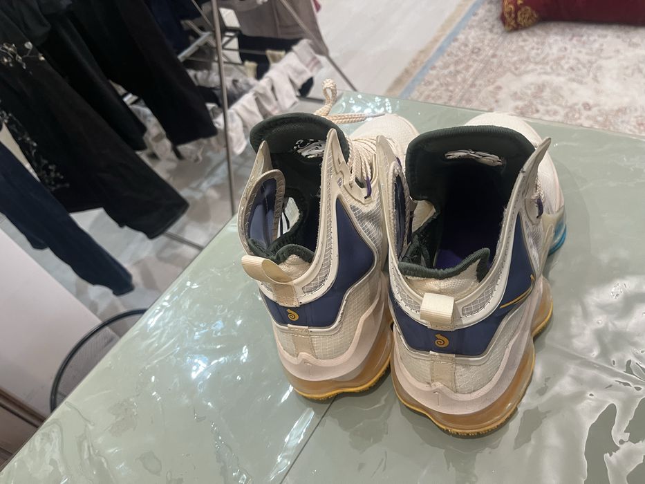Nike lebron 19 "Minneapolis lakers"
