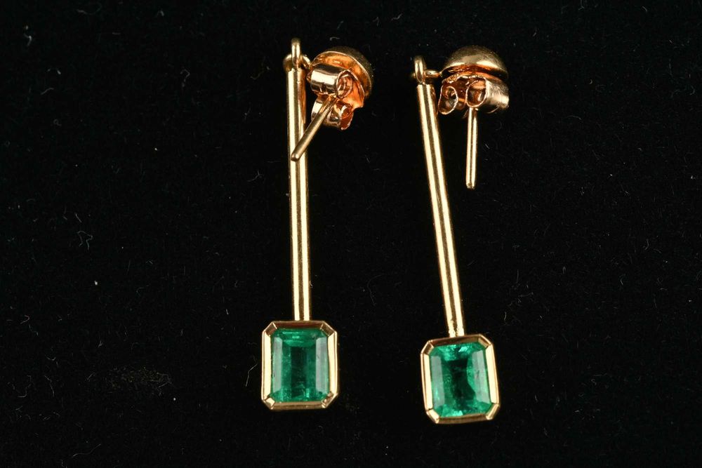 Златни обеци 750 ( 18к) с Изумуруди, 2,75 грама