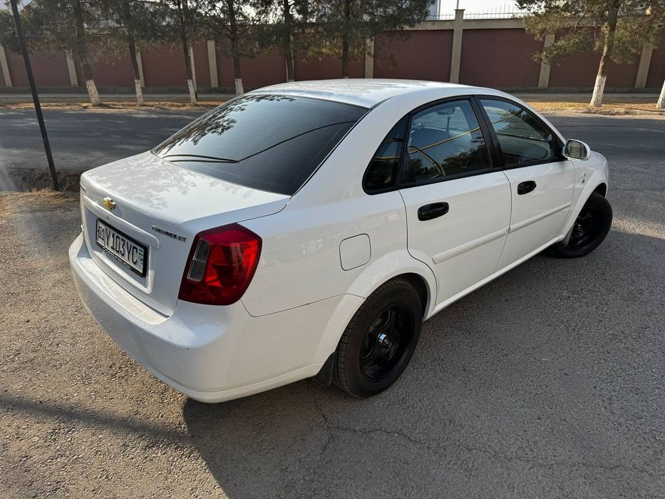 Lacetti 1.8 ideal holati