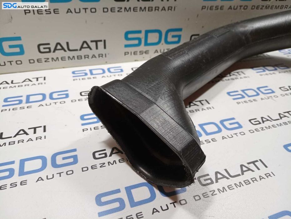 Tub Tubulatura Conducta Admisie Aer Dacia Sandero 2 2012 - 2020 Cod 278701538R [M4268]