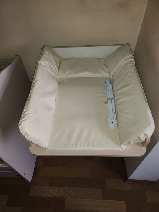 Манежка кроватка, пеленалка