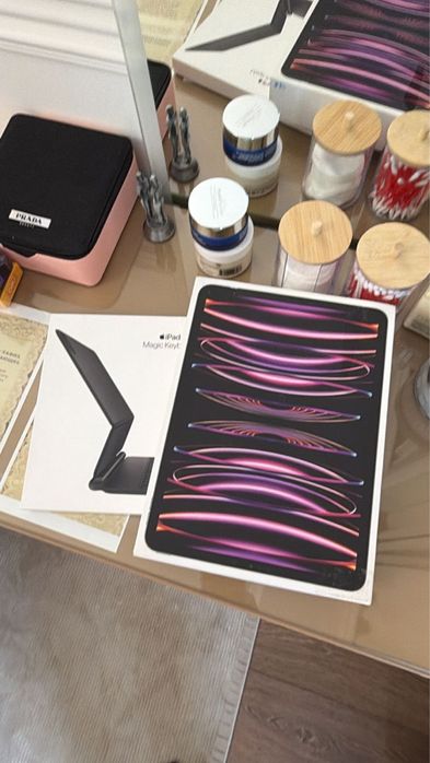 Продам ipad pro 11